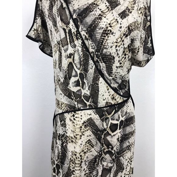 BCBGMaxAzria Print Stretch Bodycon Dress - Picture 5 of 12